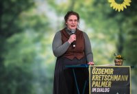 Buendnis 90 / Die Gruenen, Wahlkampf Landtagswahl Baden - Wuerttemberg, Hanna Stauss, Direktkandidatin des Wahlkreis 70, Sigmaringen