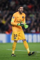 Fussball CHL  Saison 2014/2015: Torwart Salvatore Sirigu (Paris Saint-Germain)