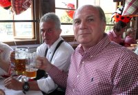 FUSSBALL 1. BUNDESLIGA: Trainer Jupp Heynckes, Praesident Uli Hoeness (v. li., FC Bayern Muenchen)
