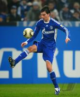 FUSSBALL, 1. BUNDESLIGA, 22. Spieltag: Schalke, MORITZ Einzelaktion