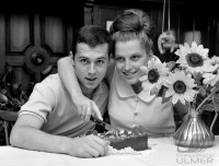 Fussball Hochzeit Beckenbauer: Beckenbauer mit Ehefrau Brigitte