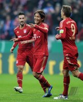 Fussball DFB Pokal 11/12 :  JUBEL nach dem Tor , Takashi Usami, Nils Petersen (v. li., FC Bayern Muenchen)