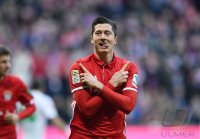 Fussball 1. Bundesliga Saison 16/17: FC Bayern Muenchen - VfL Wolfsburg