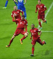 Fussball 1. Bundesliga Saison 15/16: JUBEL FC Bayern Muenchen