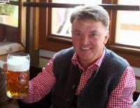 FUSSBALL 1. BUNDESLIGA: Bayern besucht das Oktoberfest