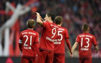 Fussball 1. Bundesliga Saison 15/16: FC Bayern Muenchen - FC Ingolstadt