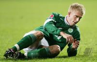 Fussball 1. Bundesliga: Bayer Leverkusen - VFL Wolfsburg, Einzelaktion am Ball.