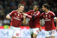 FUSSBALL SERIE A:  Cassano Antonio, Robinho, Luca Antonini (v. li., AC Mailand)