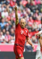 Fussball 1. Bundesliga Saison 15/16: FC Bayern Muenchen - VfB Stuttgart
