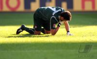Fussball 1. Bundesliga : Enttaeuschung bei Torwart Oka Nikolov  (Frankfurt)
