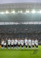 FUSSBALL INTERNATIONAL: Philipp LAHM, Torwart Manuel NEUER, Holger BADSTUBER, Thomas MUELLER , Mario Gomez, Toni KROOS, Sami Khedira, Per MERTESACKER , Jerome BOATENG, Mesut Oezil, Lukas PODOLSKI  (v. li., Deutschland)