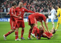 Fussball CHL  Saison 2011/2012:  JUBEL nach dem Tor, Philipp Lahm, Franck Ribery, Mario Gomez, Thomas Mueller (v.li., FC Bayern Muenchen)