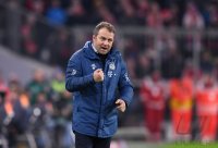 Fussball 1. Bundesliga Saison 19/20: FC Bayern Muenchen - SC Paderborn