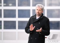 Oberbuergermeister Palmer hat die groesste Photovoltaikanlage Tuebingens offiziell in Betrieb genommen