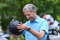 Oberbuergermeister Boris Palmer (Die Gruenen) besucht die Firma BLUEmobility