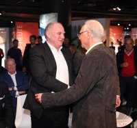 Fussball 1. Bundesliga Saison 18/19: Ehrung Doubelsieger 1969 des FC Bayern Muenchen