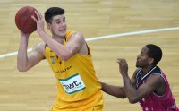 Basketball 1. Bundesliga 15/16 Hauptrunde: Walter Tigers Tuebingen - Telekom Baskets Bonn