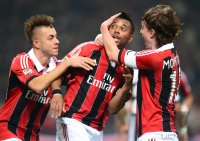 FUSSBALL SERIE A:  JUBEL mit Stephan El Shaarawy, Robinho, Montolivo Riccardo  (v. li., AC Mailand)
