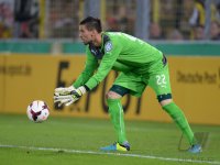 Fussball DFB Pokal 2. Runde 13/14: Torwart Thorsten Kirschbaum (VfB Stuttgart)