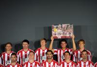 Fussball 1. Bundesliga 2010/2011: Mannschaftsfoto  FC Bayern Muenchen