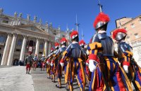 Rom; Papst Franziskus I. spricht den Urbi Et Orbi Segen