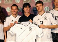 Fussball International: DFB praesentiert das neue Nationaltrikot