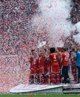 Fussball 1. Bundesliga  Saison  2012/2013:  Deutscher Meister 12/13 FC Bayern Muenchen