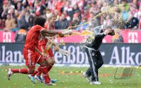 Fussball 1. Bundesliga  Saison  2012/2013:  Deutscher Meister 12/13 FC Bayern Muenchen