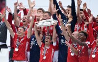 Fussball 1. Bundesliga Saison 15/16: Der FC Bayern feiert seine 26. Deutsche Meisterschaft