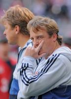 FUSSBALL 1. BUNDESLIGA:  FC Schalke Trainer Mulder und Bueskens