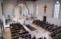 Altarweihe zur Wiedereroeffnung der Suelchenkirche in Rottenburg