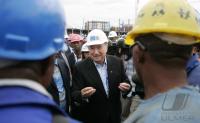 Fussball WM 2010  Blatter besucht Stadionbaustelle in Durban