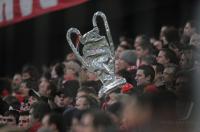 Fussball International Champions League  FC Bayern Fans mit CHL POKAL