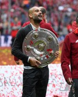 Fussball 1. Bundesliga Saison 15/16: Der FC Bayern feiert seine 26. Deutsche Meisterschaft