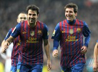 FUSSBALL International  COPA DEL REY  11/12:  JUBEL Cesc Fabregas (li.) mit Lionel Messi (Barca)