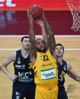 Basketball 1. Bundesliga 16/17 Hauptrunde: Walter Tigers Tuebingen - Alba Berlin