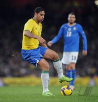 Fussball INTERNATIONAL   Adriano  (Brasilien)