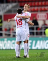 2. Fussball Bundesliga: JUBEL Nils Petersen, Marc Andre Kruska (v. li., Cottbus)