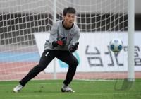 FUSSBALL INTERNATIONAL: Torwart Ri Myong Guk (Nordkorea)