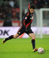 Fussball: 1. Bundesliga Saison 2010/2011: Leverkusen, BALLACK am Ball