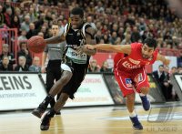 Basketball  1. Bundesliga  11/12  Walter Tigers Tuebingen - LTI Giessen 46ers
