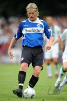 Fussball 1. Bundesliga: Bielefeld, HERZIG Einzelaktion