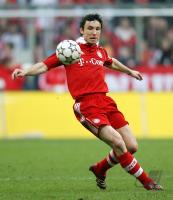 Fussball 1. Bundesliga: Bayern, VAN BOMMEL Einzelaktion