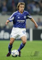 Fussball CL: Schalke, RAFINHA Einzelaktion am Ball