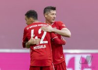 Fussball 1. Bundesliga Saison 20/21: JUBEL Lewandowski (FC Bayern Muenchen)