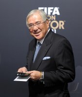 Fussball International  FIFA Ballon d Or 2011:  Junji Ogura (re, Verbandspraesident Japan)