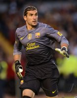FUSSBALL International: Torwart Victor Valdes (Barca)