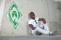 Fussball 1. Bundesliga, Saison 2012/2013, Werder Bremen: Assani Lukimya im exklusiven Pressefoto ULMER Fotoshooting