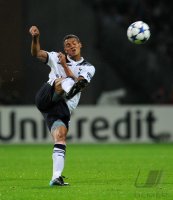 Fussball, Champions League, Saison 2010/2011: Tottenham, JENAS