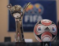 Fussball Frauen FIFA U 20  WM  2008  POKAL und BALL